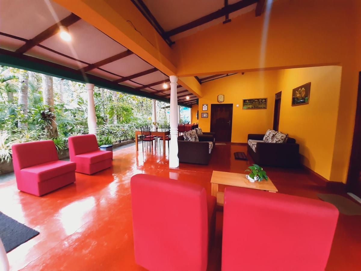 Palitha Homestay Sigiriya Bagian luar foto